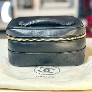Chanel Quilted Leather Vanity Case • Gold Hardware • Classic Icon
